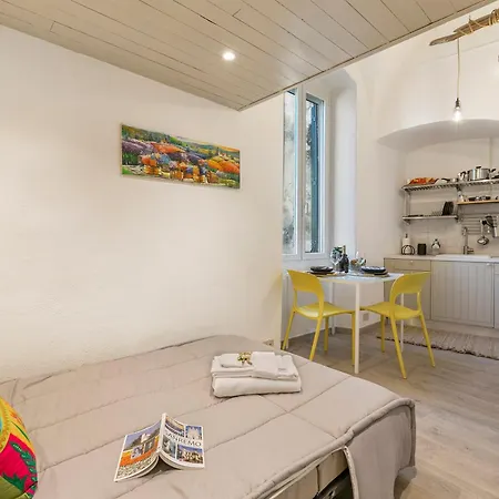La Torretta With Terrace, - Happy Apartment *